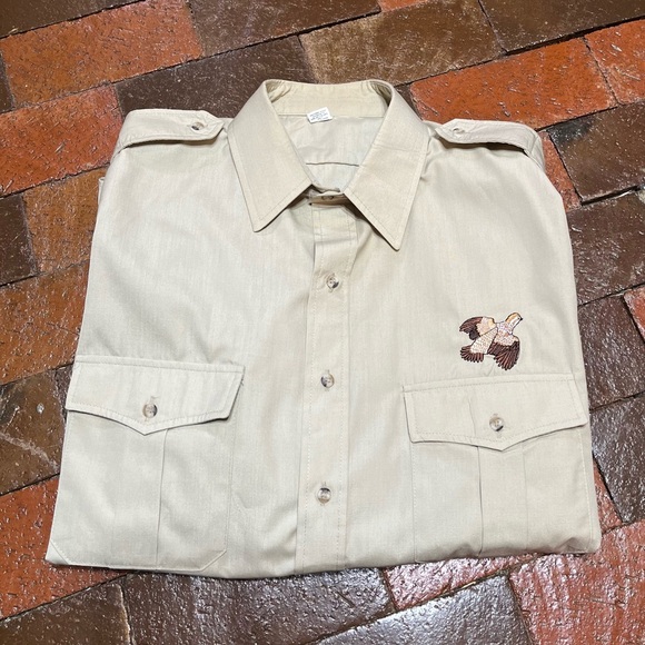 Long sleeve button down shirt khaki color size XL. - Picture 4 of 5